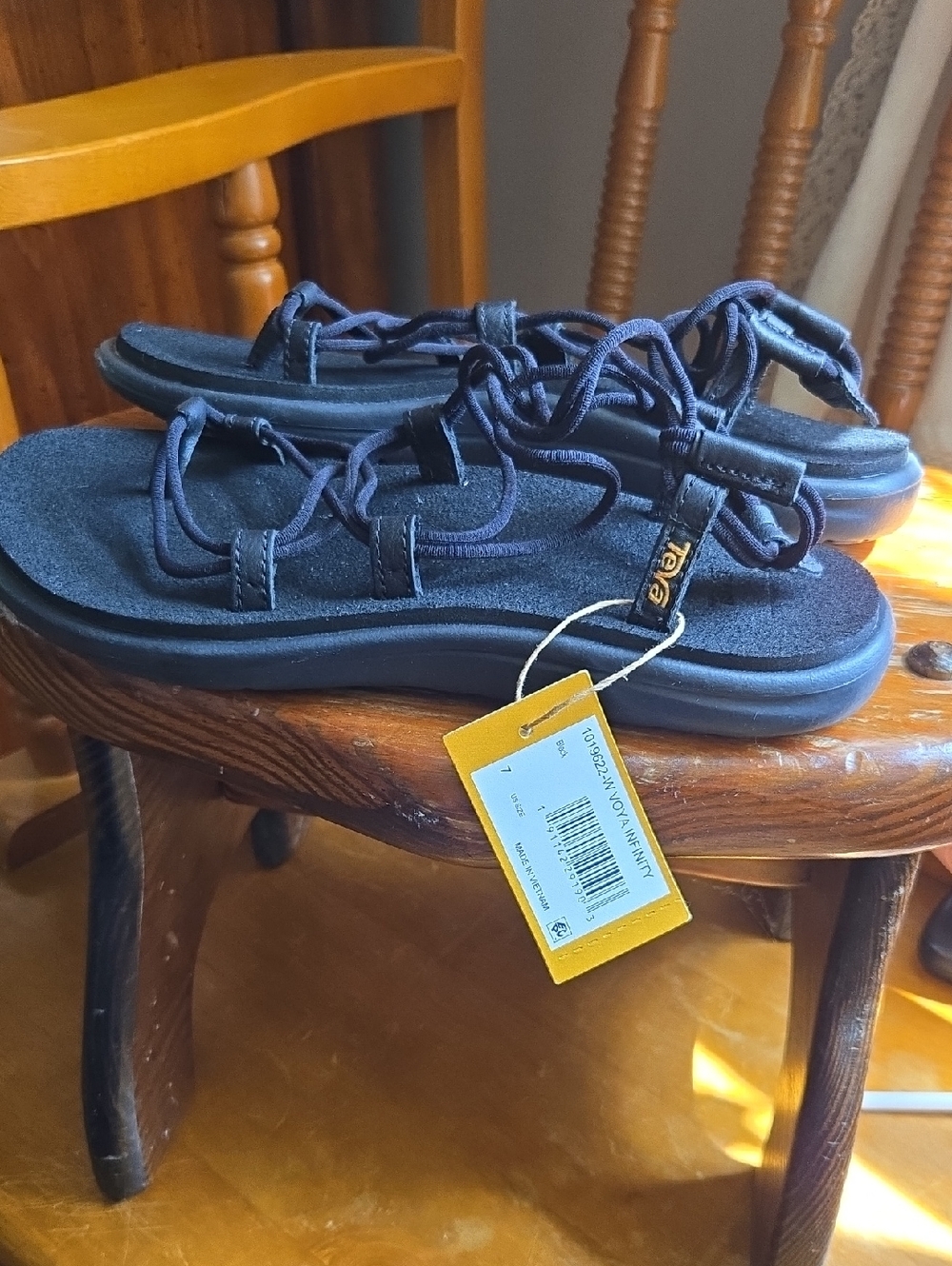 Women's TEVA Voya Infinity Black Sandals Size 7 New With Tags